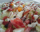 Foto del paso 4 de la receta: Ensalada con melocotón en almíbar y jamón serrano