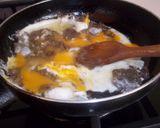 Foto del paso 4 de la receta: Revuelto de morcilla de cebolla