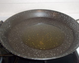 Foto del paso 3 de la receta: Paella de espinacas y boquerones