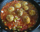 Foto del paso 9 de la receta: Albóndigas de pollo en salsa de tomate y zanahoria en brochetas (para dieta)