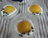Foto del paso 4 de la receta: Durazno con crema chantillí y perlitas de chocolate