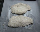 Foto del paso 4 de la receta: Filetes de pollo rebozados con salvado de avena
