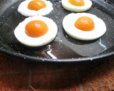 Foto del paso 11 de la receta: Huevos fritos falsos