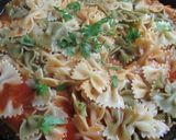 Foto del paso 6 de la receta: Pasta farfalle en salsa rápida de tomate frito