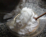 Foto del paso 5 de la receta: Tronco de árbol con crema de chocolate y cerezas