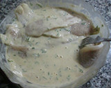 Foto del paso 5 de la receta: Merluza a la romana y arroz seco con olivas mallorquinas