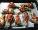 Foto del paso 4 de la receta: Muslitos con tomate al natural horneados para dieta