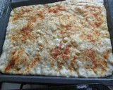 Foto del paso 6 de la receta: Pizza con tiritas de jamón serrano y trocitos de piña