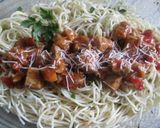 Foto del paso 6 de la receta: Espaguetis al perejil con dados de cerdo en salsa de tomate