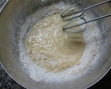 Foto del paso 7 de la receta: Pastel combinado con dulce de leche y virutas de chocolate 