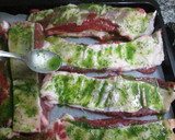Foto del paso 3 de la receta: Vacío al horno con salsa verde de ajo y perejil 