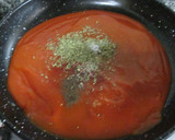 Foto del paso 1 de la receta: Pasta farfalle en salsa rápida de tomate frito