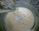 Foto del paso 4 de la receta: Arrollado de pionono con crema de pollo y huevos enteros