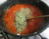 Foto del paso 6 de la receta: Pizza casera con mariscos y salsa verde de ajo y perejil