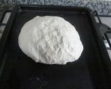 Foto del paso 3 de la receta: Pizza casera con mariscos y salsa verde de ajo y perejil
