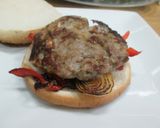 Foto del paso 4 de la receta: Hamburguesa de cerdo con verduras y huevo