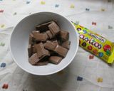 Foto del paso 1 de la receta Bombones spider-man con lacasitos