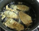 Foto del paso 6 de la receta: Merluza a la romana y arroz seco con olivas mallorquinas