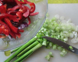 Foto del paso 3 de la receta: Chuletas de cerdo horneadas con verduras especiales