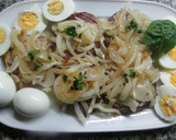 Foto del paso 7 de la receta: Hamburguesa con cebolla dorada y huevos duros
