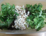 Foto del paso 3 de la receta: Ensalada con ralladura de cacahuete para tupper
