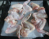 Foto del paso 1 de la receta: Alitas de pollo a la mostaza con súper guarnición