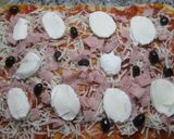 Foto del paso 9 de la receta: Pizza con jamón york, quesos y un toque de maní