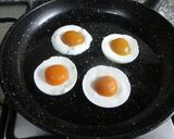 Foto del paso 12 de la receta: Huevos fritos falsos
