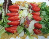Foto del paso 3 de la receta: Ensalada lista para consumir con fresones y cereales