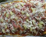 Foto del paso 9 de la receta: Pizza con tiritas de jamón serrano y trocitos de piña