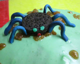 Foto del paso 8 de la receta: Pastel con arañas Oreo