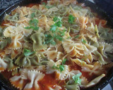 Foto del paso 5 de la receta: Pasta farfalle en salsa rápida de tomate frito