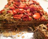 Foto del paso 7 de la receta: Tarta de hojaldre con crema de dulce de leche, tres cereales y frutas rojas