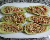 Foto del paso 5 de la receta: Calabacines rellenos con pollo asado del día anterior