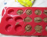 Foto del paso 2 de la receta Bombones spider-man con lacasitos