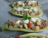 Foto del paso 10 de la receta: Calabacines rellenos de carne con salsa blanca 
