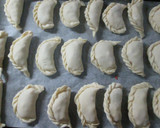 Foto del paso 8 de la receta: Empanadas de pollo con huevos y aceitunas