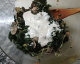 Foto del paso 6 de la receta: Calabacines rellenos de acelga, champiñones con cebolla dorada y salsa blanca
