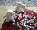 Foto del paso 10 de la receta: Pastel sangriento (postre o merienda Halloween)