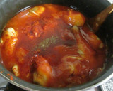 Foto del paso 2 de la receta: Tallarines de espinaca con muslitos al Lambrusco tinto