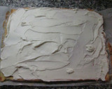 Foto del paso 10 de la receta: Tronco de árbol con nata y melocotones