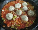Foto del paso 8 de la receta: Albóndigas de pollo en salsa de tomate y zanahoria en brochetas (para dieta)