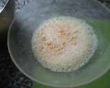 Foto del paso 1 de la receta: Arrollado de pionono con crema de pollo y huevos enteros