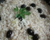 Foto del paso 6 de la receta: Arroz blanco y seco con olivas mallorquinas