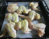 Foto del paso 3 de la receta: Alitas de pollo a la mostaza con súper guarnición
