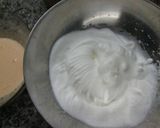 Foto del paso 4 de la receta: Tronco de árbol con crema de chocolate y cerezas