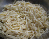 Foto del paso 5 de la receta: Tallarines con pollo en salsa Aurum