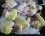 Foto del paso 2 de la receta: Alitas de pollo a la mostaza con súper guarnición