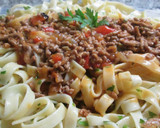 Foto del paso 9 de la receta: Tallarines y boloñesa de cerdo al puro perejil