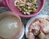 Foto del paso 2 de la receta: Arroz exprés con mariscos cocidos y congelados